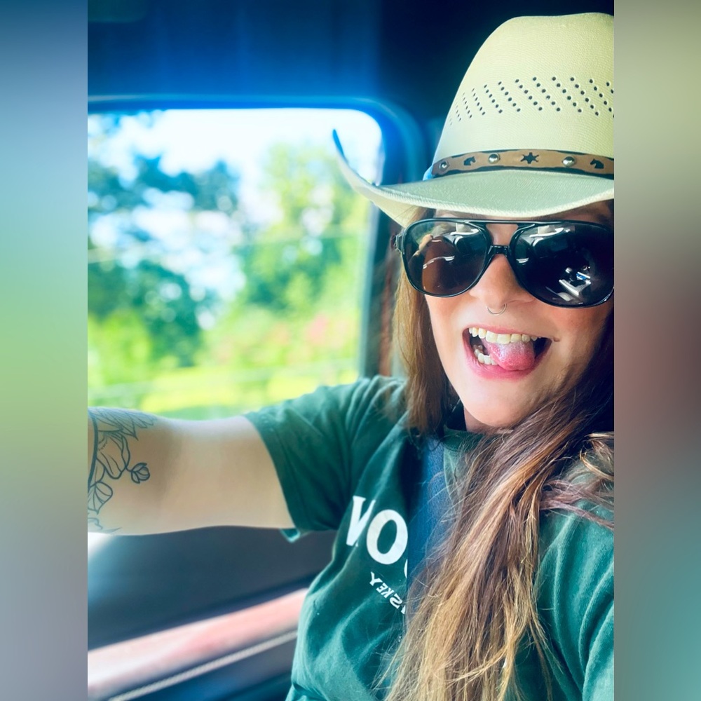 Meet your Posher, Jadelle
